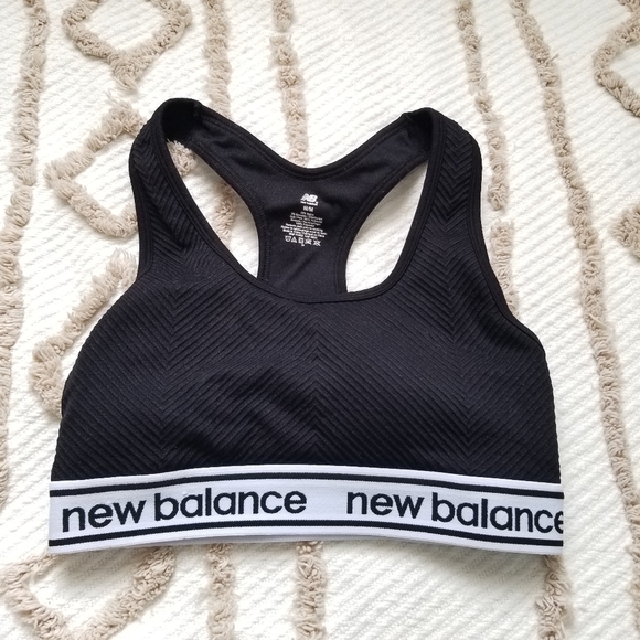 New Balance Medium Impact Black Logo Sports Bra Medium - Picture 1 of 6